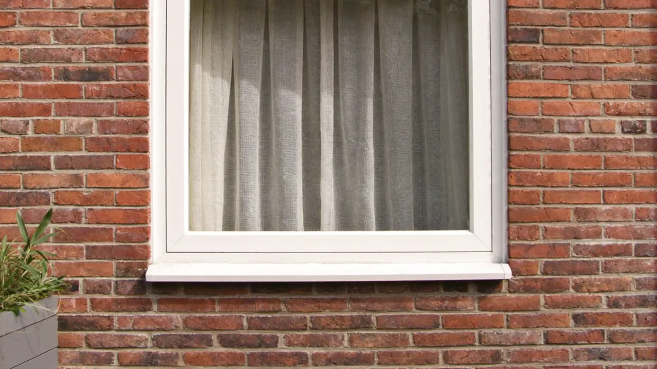 Home fitted with acoustic windows facing a busy main road